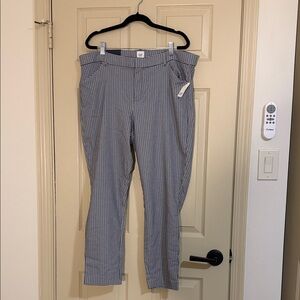 NWT GAP Black and Navy Pants Sz 18 A144